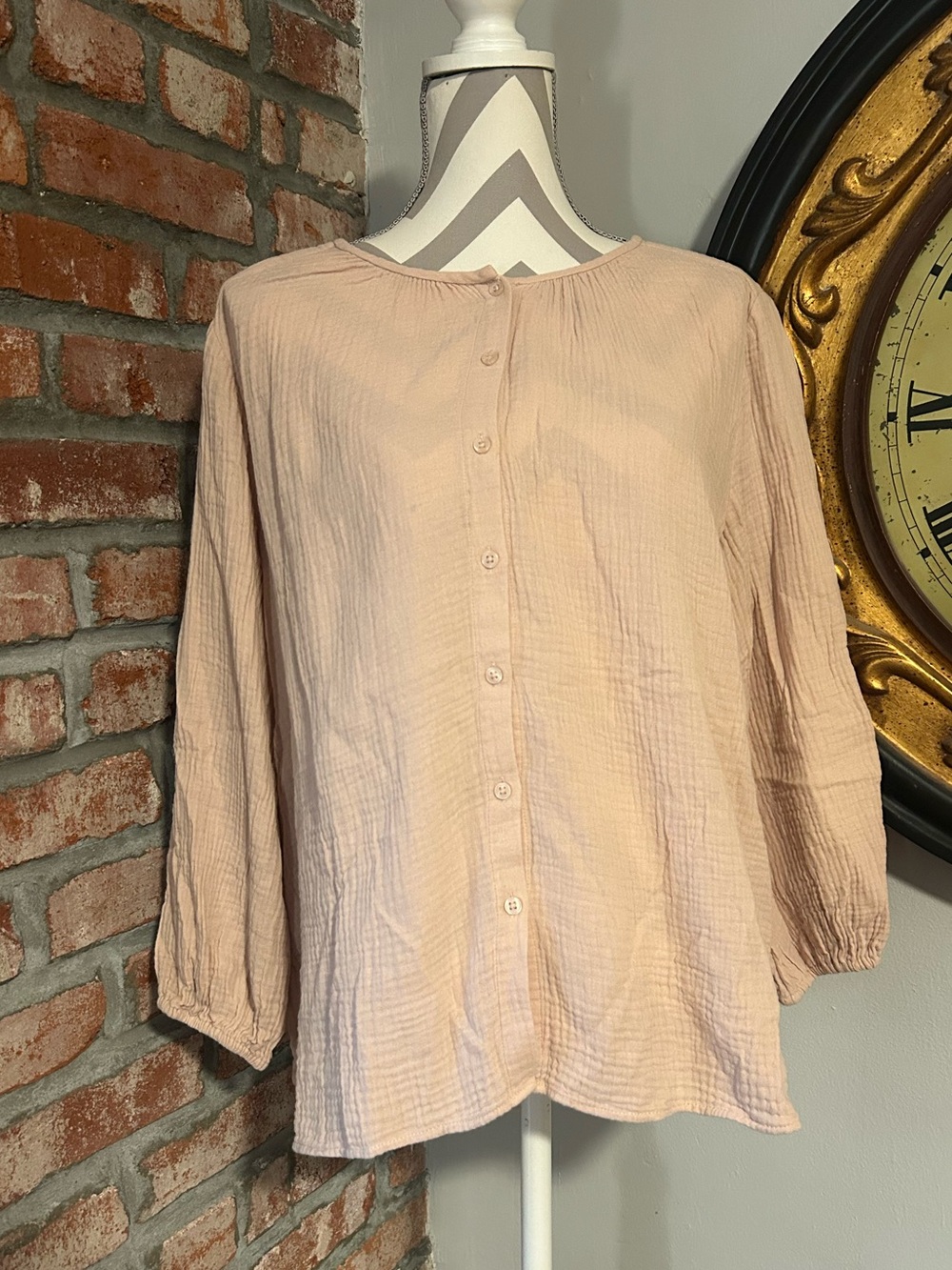 Ann Taylor • 100% Cotton Button-Up Textured Blouse